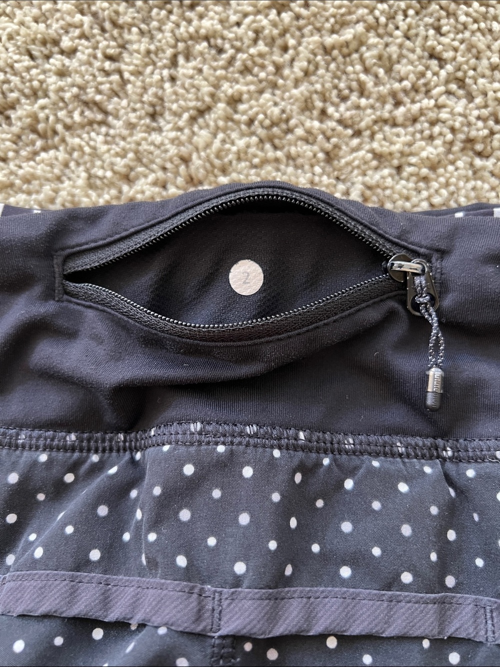 Lululemon Low-Rise 2.5” Black Polka Dot Speed Up Shorts - Picture 3 of 5